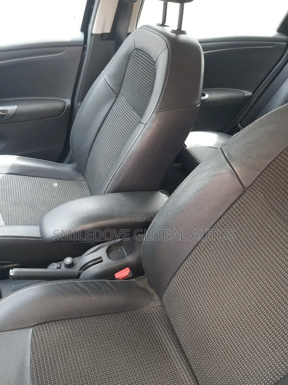 Peugeot 301 2017 Black