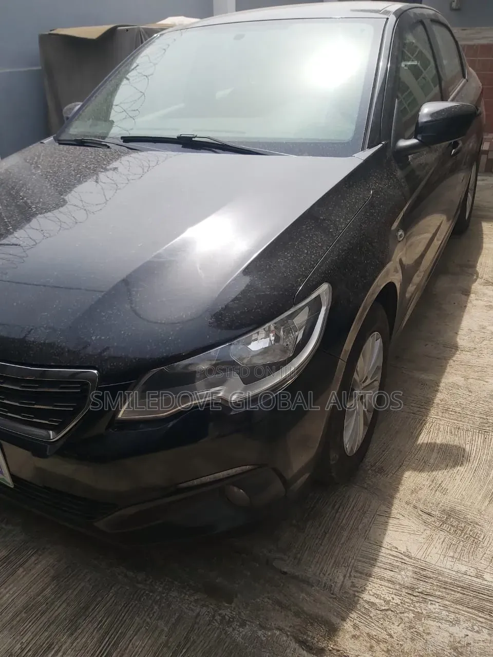 Peugeot 301 2017 Black
