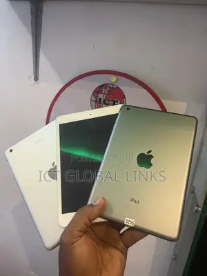 Apple iPad Air 32 GB Gray