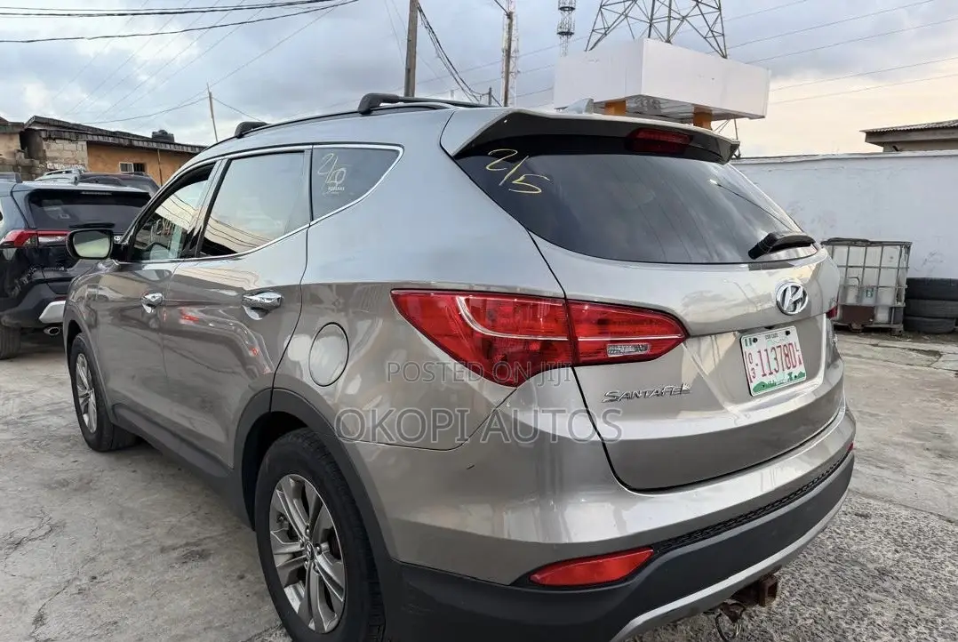 Hyundai Santa Fe 2015 Gray