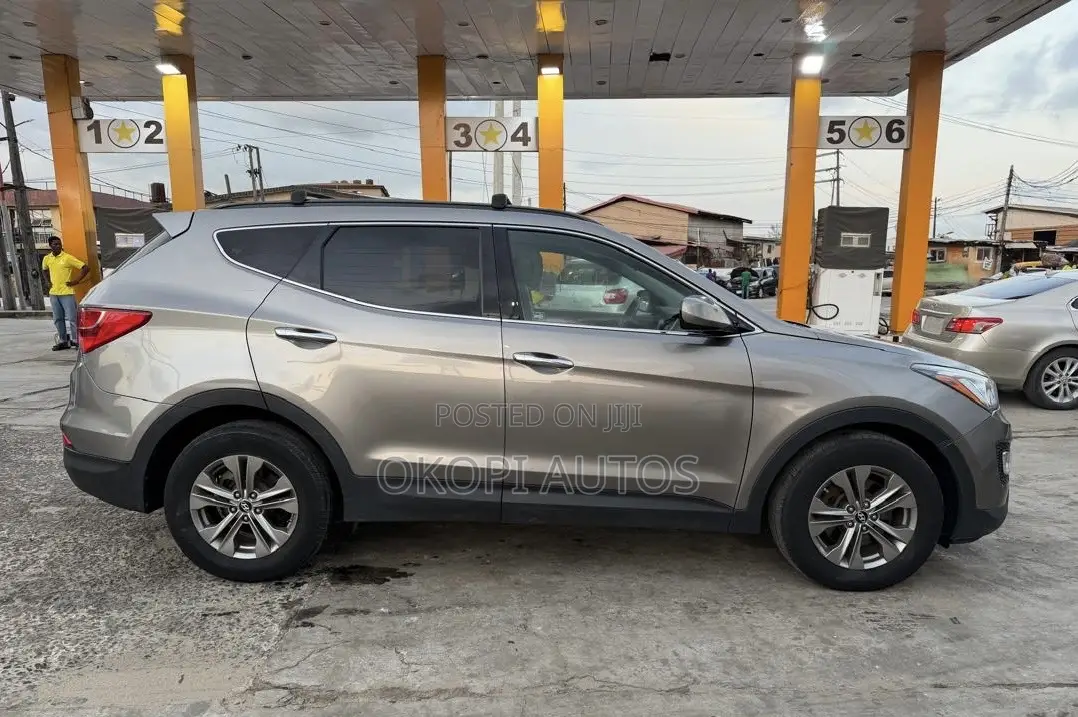 Hyundai Santa Fe 2015 Gray