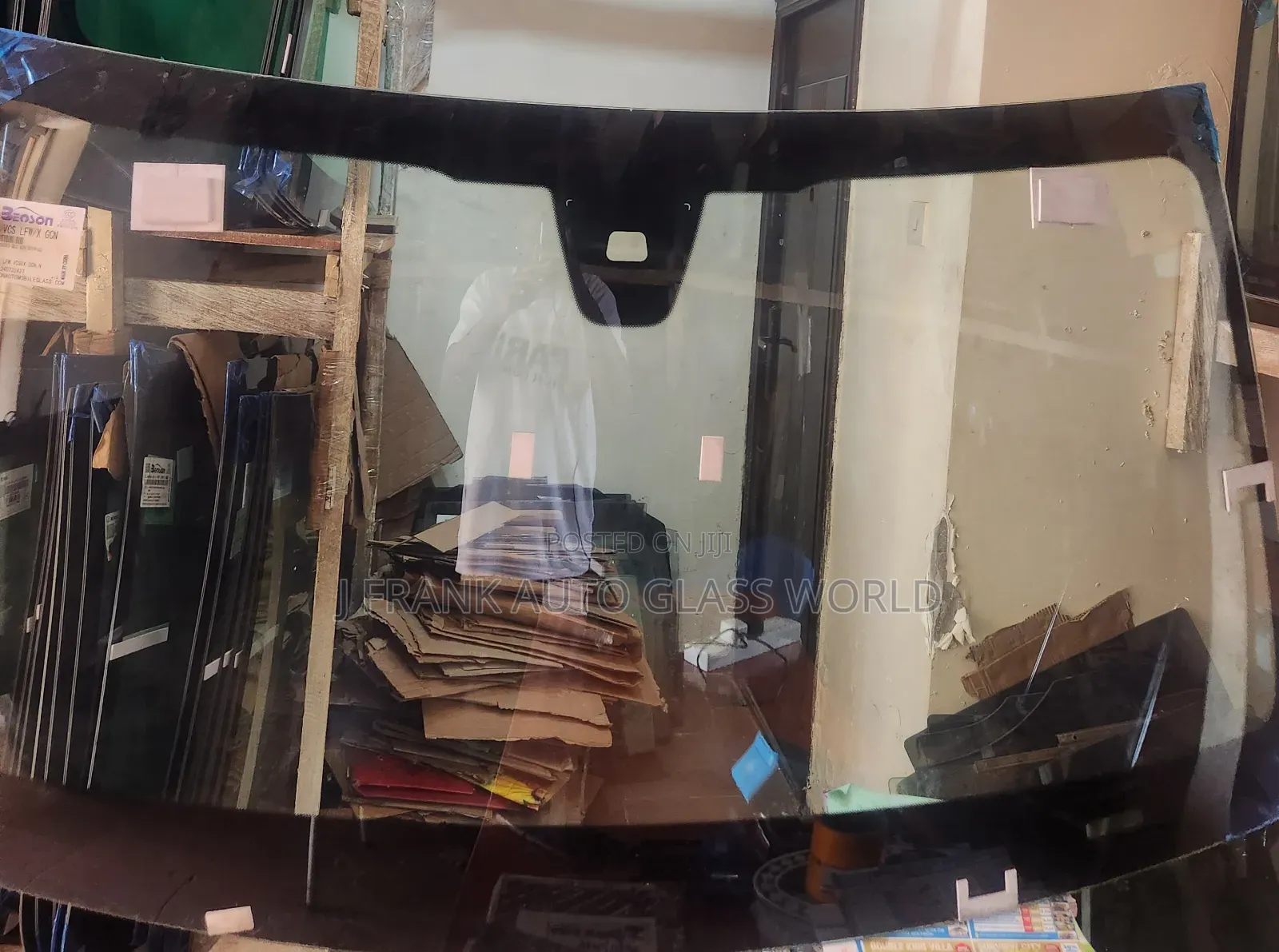 Mecedex C400 2016 Windsreen Glass