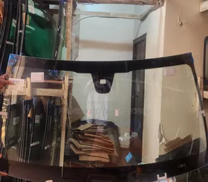 Mecedex Cla 250 Windsreen Glass