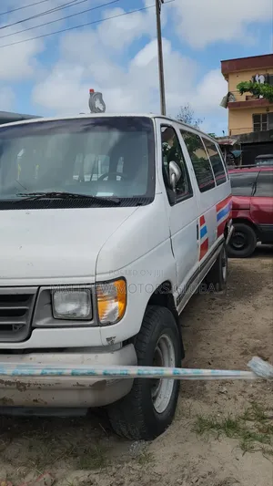 Ford E250 2005 White