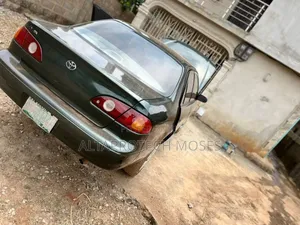 Toyota Corolla 2001 Green