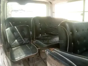Toyota HiAce 2010 White
