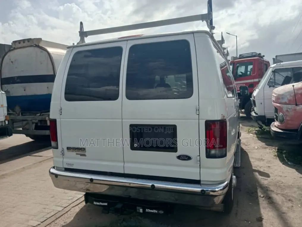Ford E350 2008 White