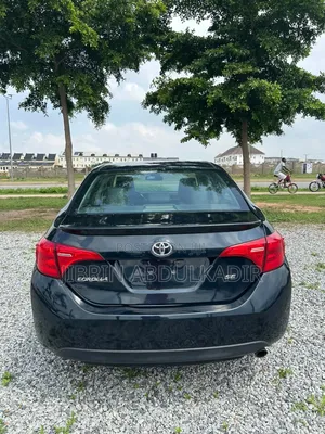 Toyota Corolla SE Special Edition 4dr Sedan (1.8L 4cyl CVT) 2017 Black