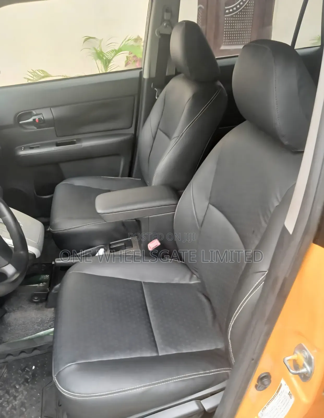 Scion xB 2014 Orange