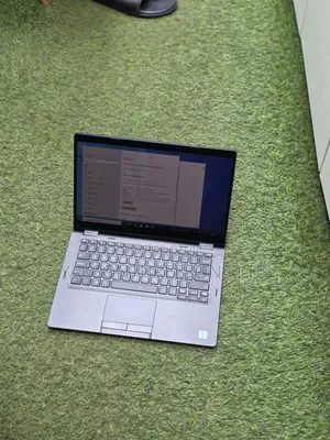Laptop Dell Latitude 5300 2-in-1 8GB Intel Core i7 SSD 256GB