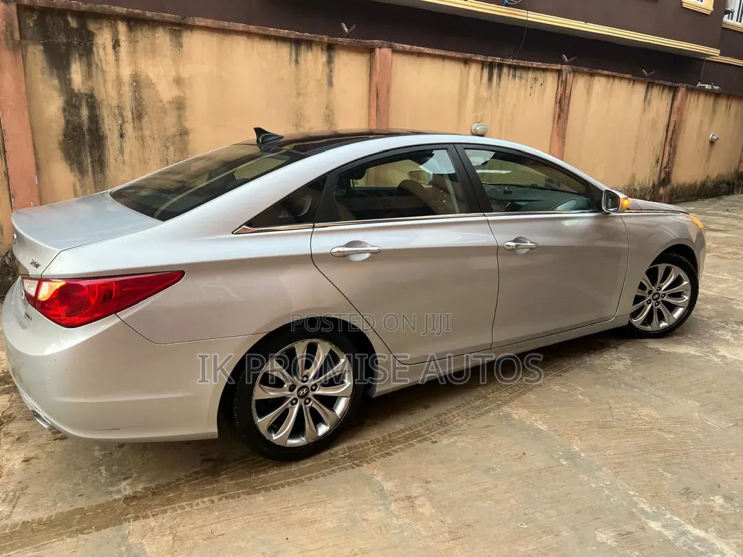 Hyundai Sonata 2012 Silver