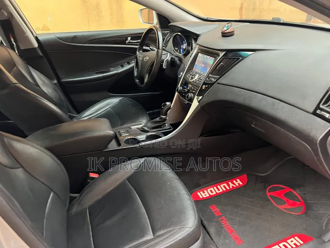 Hyundai Sonata 2012 Silver