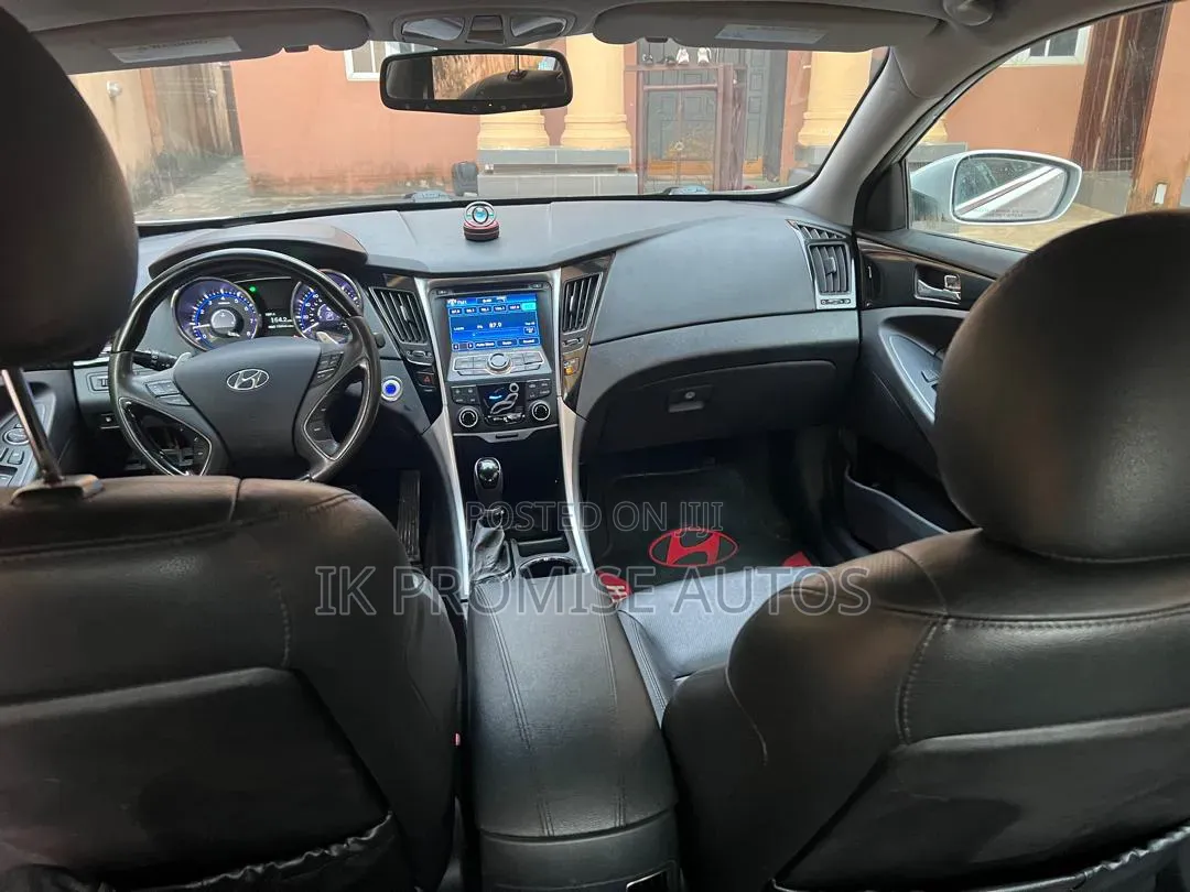Hyundai Sonata 2012 Silver