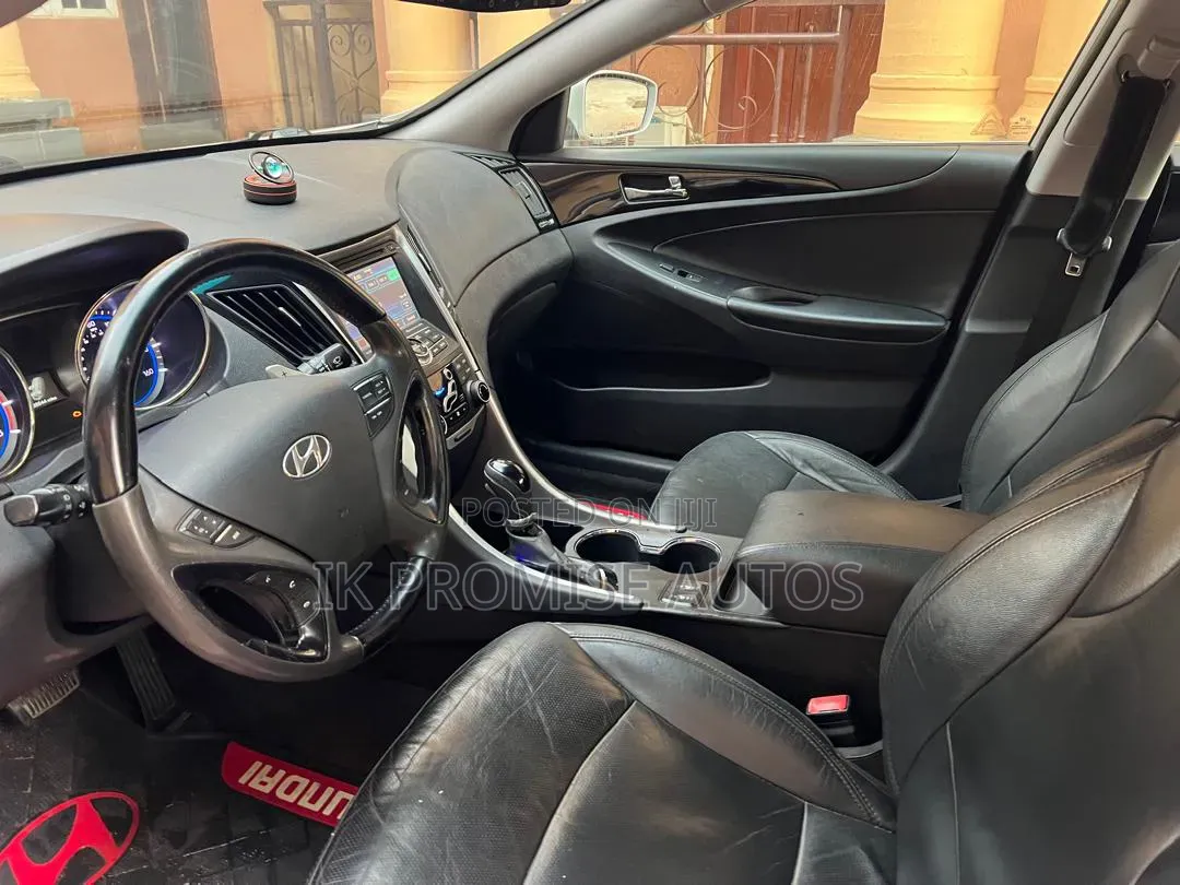 Hyundai Sonata 2012 Silver