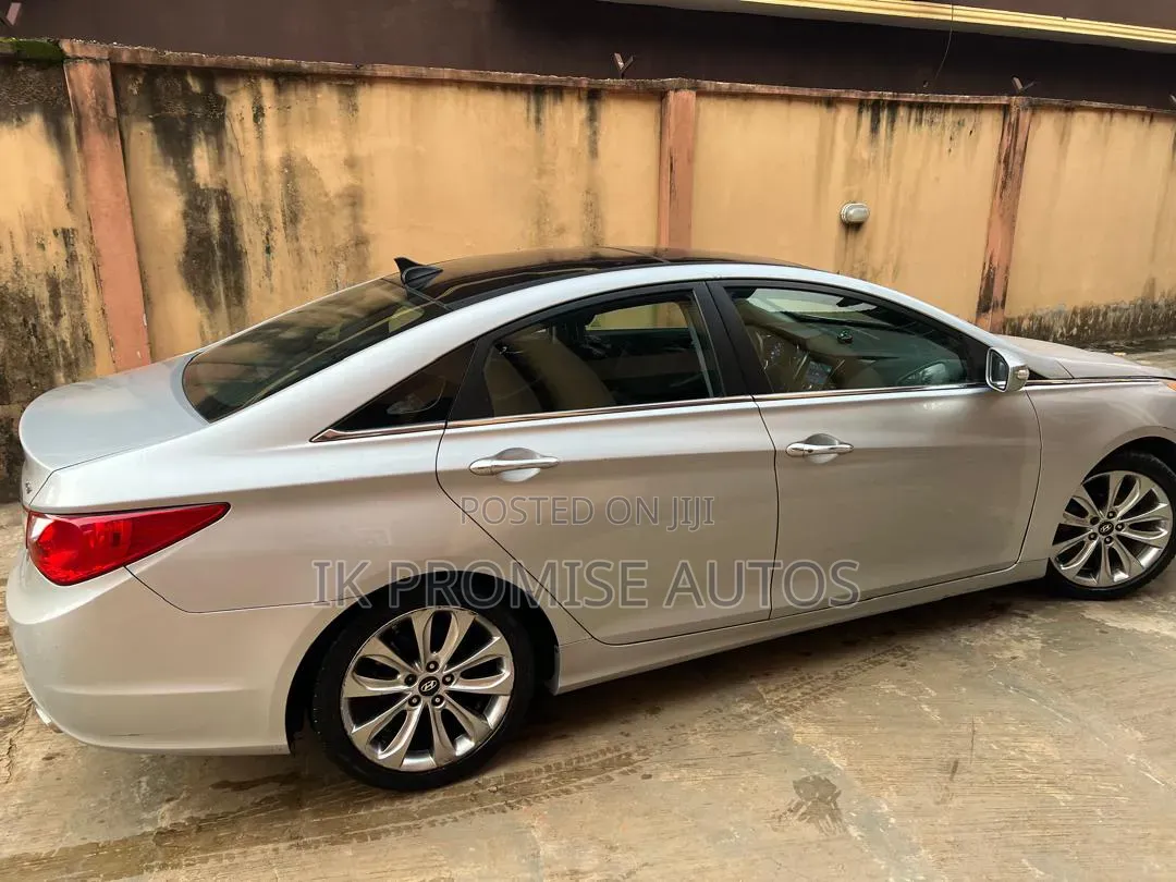 Hyundai Sonata 2012 Silver