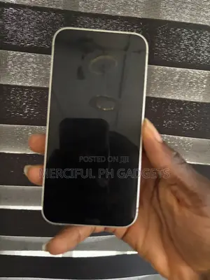 Apple iPhone 13 128 GB White