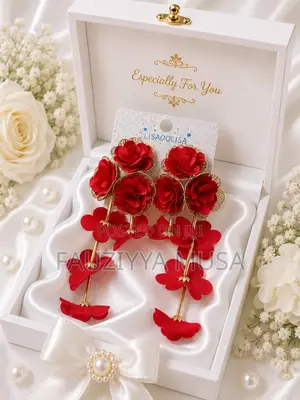 Elegant Fashion Earrings for Ladies