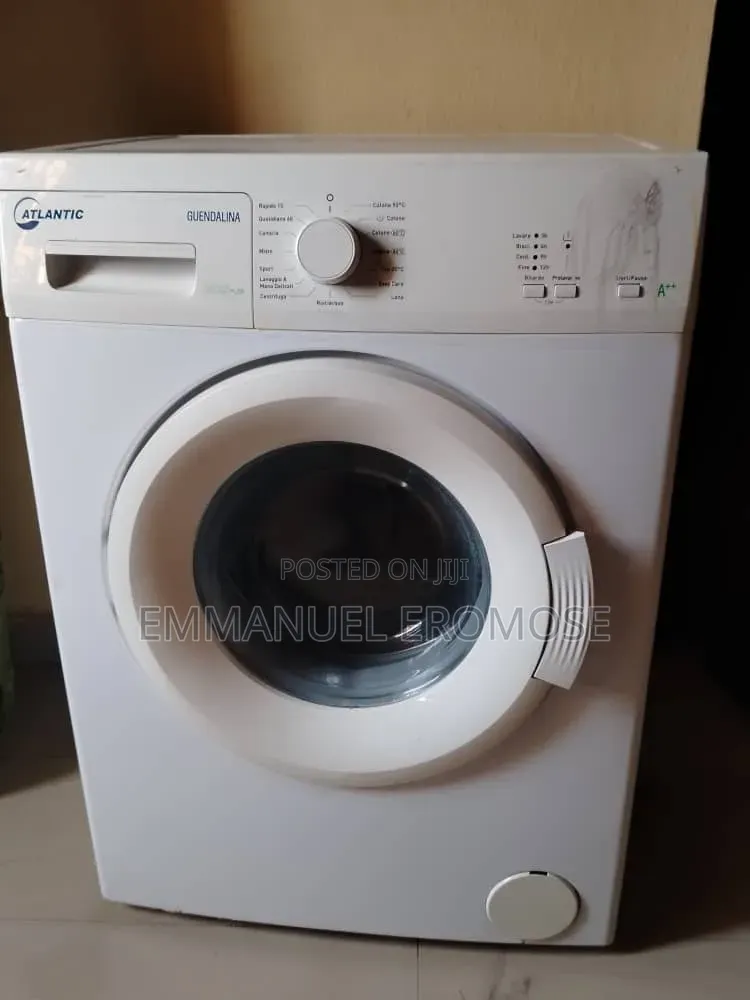 Neatly Used Washing Machine