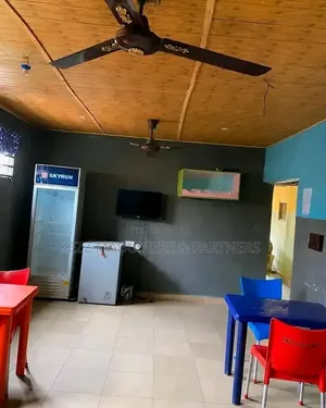 For Sale : 7 Rooms Lounge/Bar Omagwa , Ph