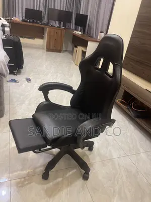 Premium Executive Gaming Chair With Retractable Footrest –Black