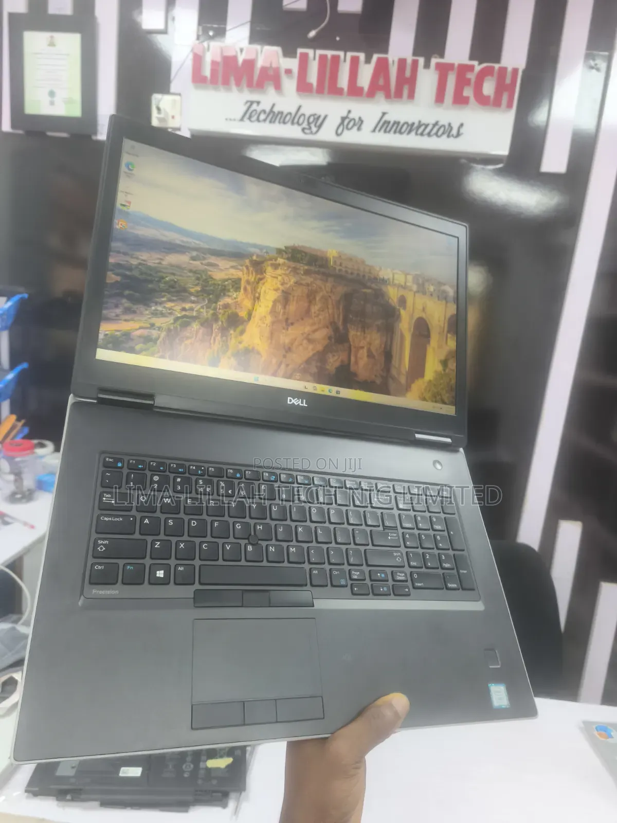 Laptop Dell Precision 7740 32GB Intel Core i7 SSD 512GB