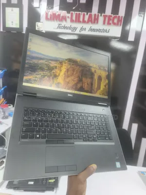 Laptop Dell Precision 7740 32GB Intel Core i7 SSD 512GB