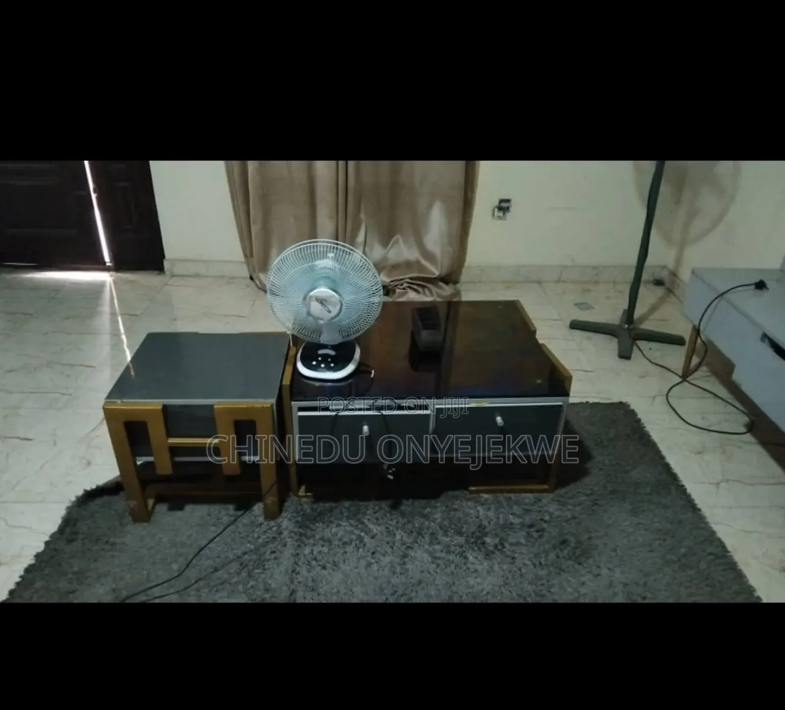 Center Table and 4 Side Stool