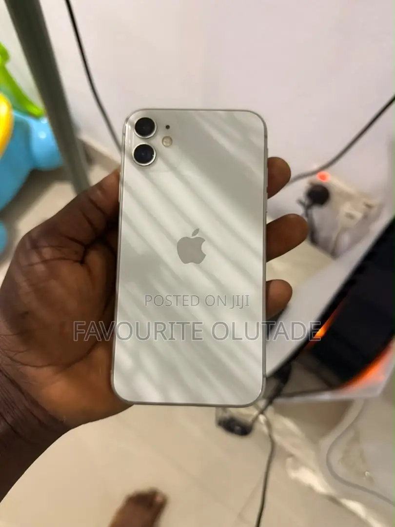 Apple iPhone 11 64 GB White