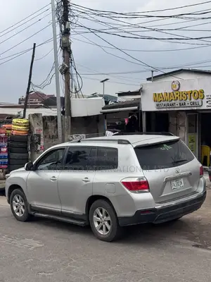 Toyota Highlander 2013 Silver