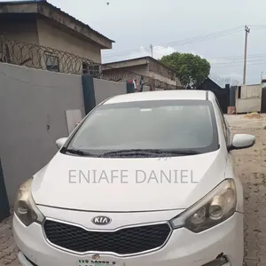 Kia Cerato 2013 White