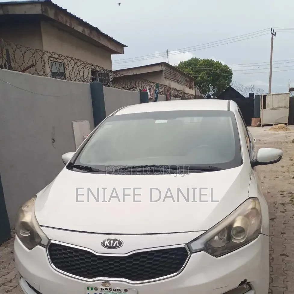 Kia Cerato 2013 White