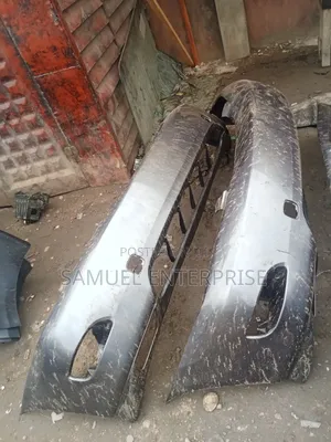 Empty Front Bumper Rx 330 2007 and Empty Bumper Avalon 2014
