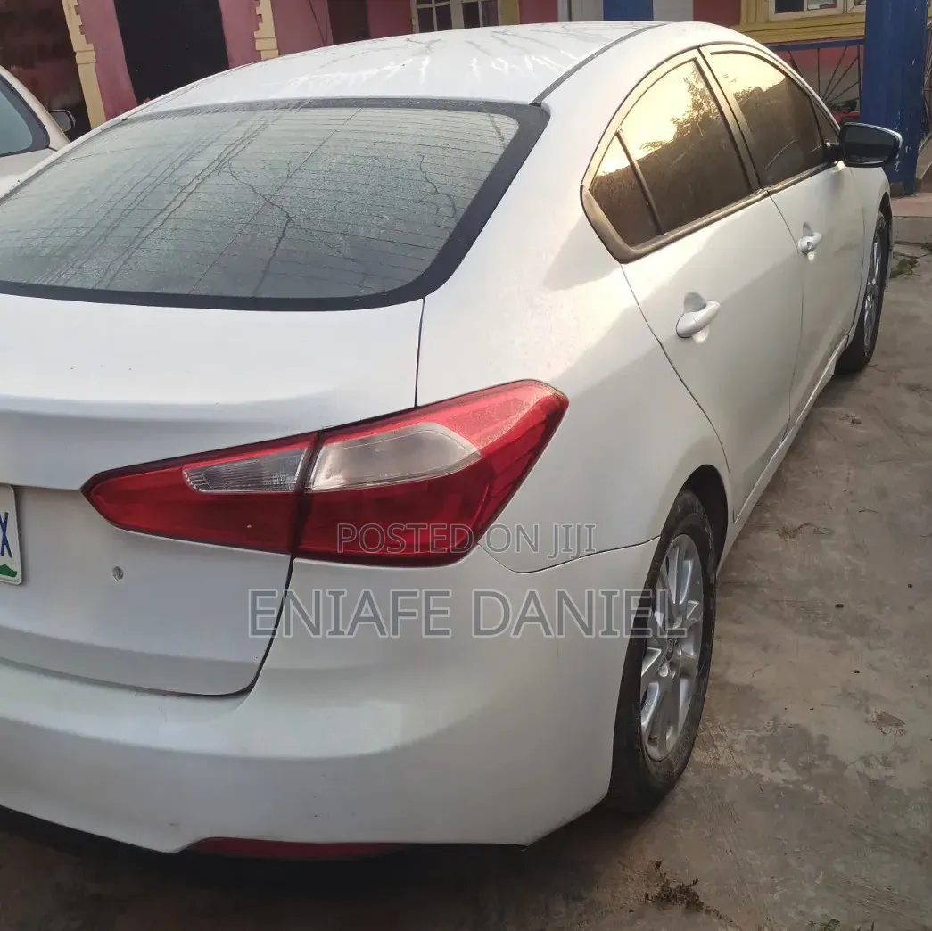 Kia Cerato 2013 White