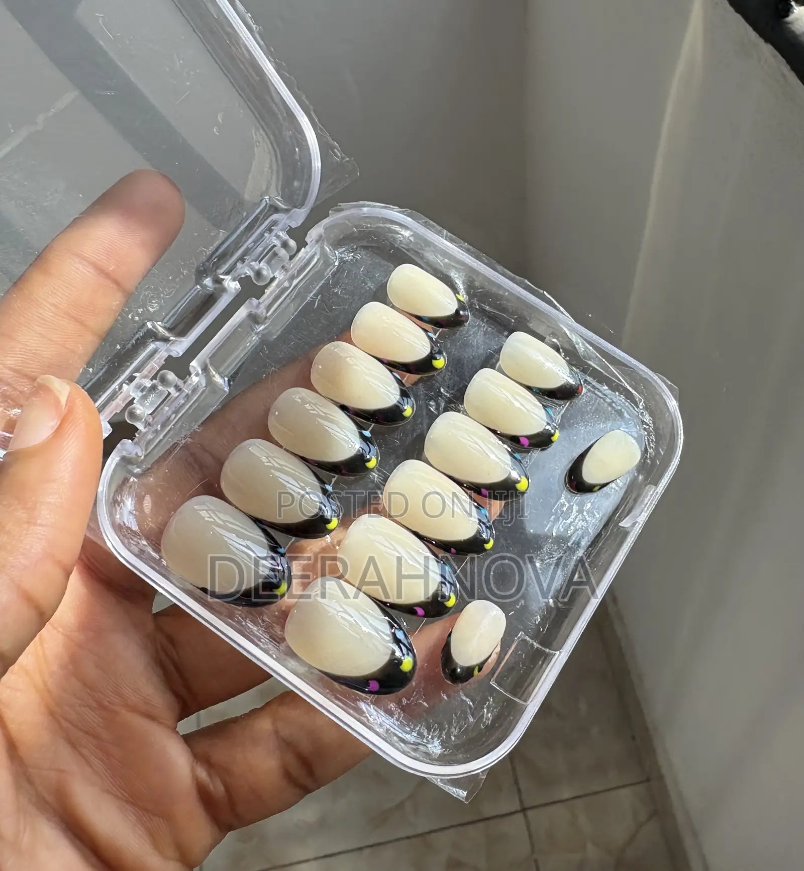 Press-on Nails (D126)