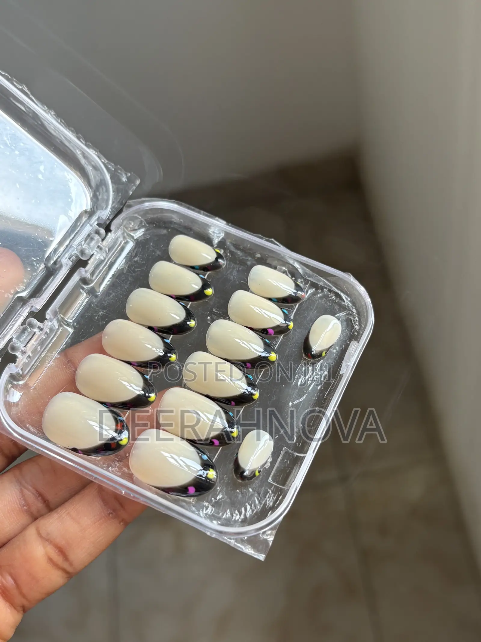 Press-on Nails (D126)