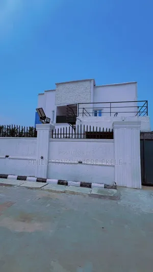 1bdrm Block of Flats in Self Contain With for rent