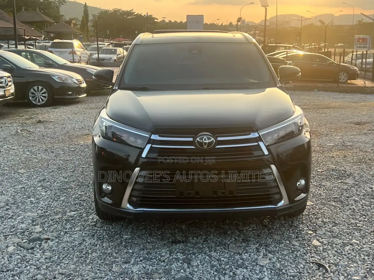 Toyota Highlander SE 2019 Black