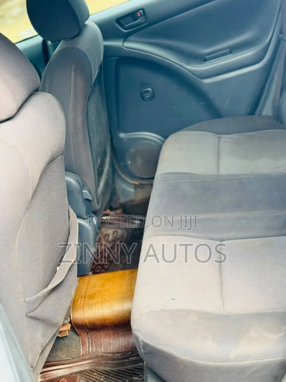 Pontiac Vibe Automatic 2004 Gray