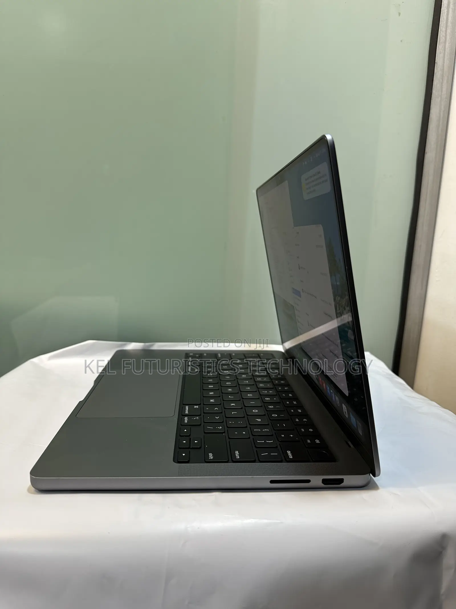 Laptop Apple MacBook Pro 2023 M3 16GB Apple M3 SSD 1T