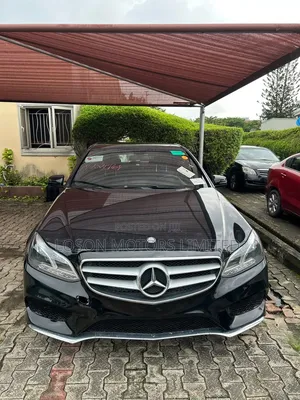 Mercedes-Benz E300 2016 Black