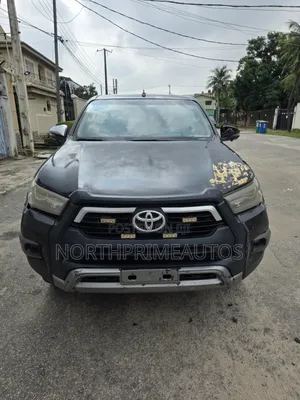 Toyota Hilux 2023 Black