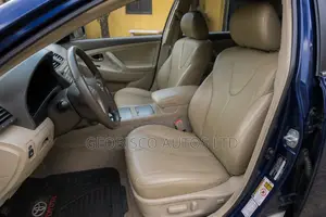 Toyota Camry LE 4dr Sedan (2.5L 4cyl 6A) 2012 Blue