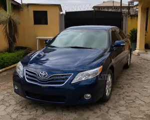 Toyota Camry LE 4dr Sedan (2.5L 4cyl 6A) 2012 Blue
