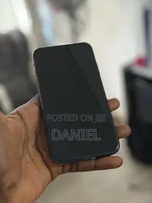 Apple iPhone 11 64 GB Black