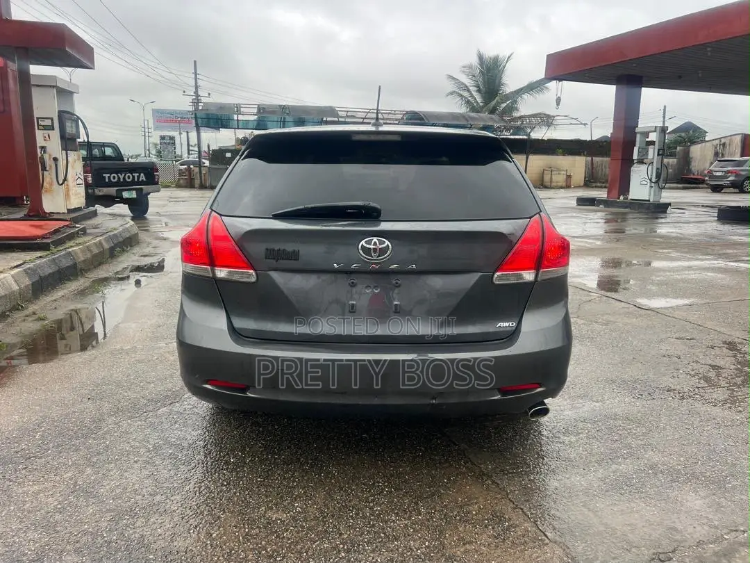 Toyota Venza 2011 Gray
