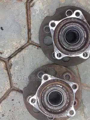 Rear Wheel Hubs for Toyota Sienna 07