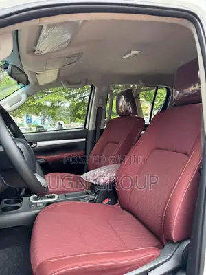 Toyota Hilux 2023 White