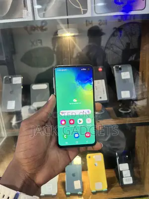 Samsung Galaxy S10e 128 GB White