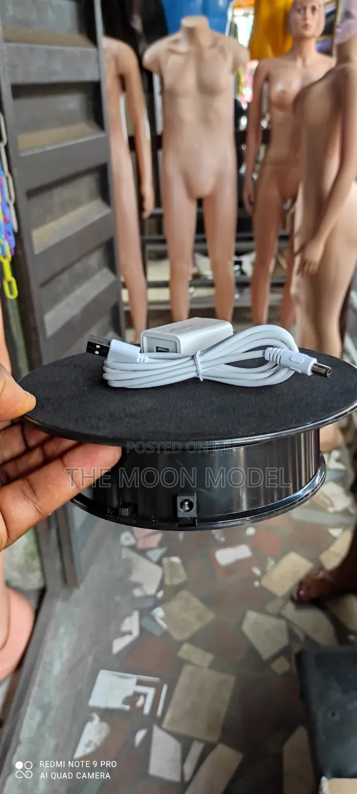 360 Degree Electric And Battery Use Rotator