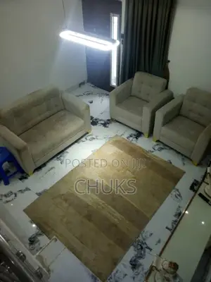 3 Bedroom Bedroom Housre for Let